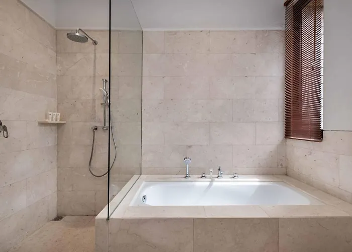 Cahaya By Island Escape Villa *